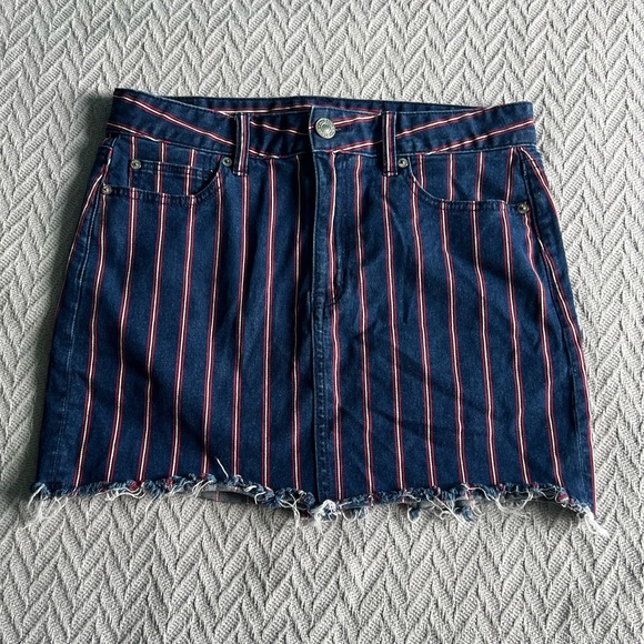 American Eagle red, white, and blue skirt - Picture 1 of 7